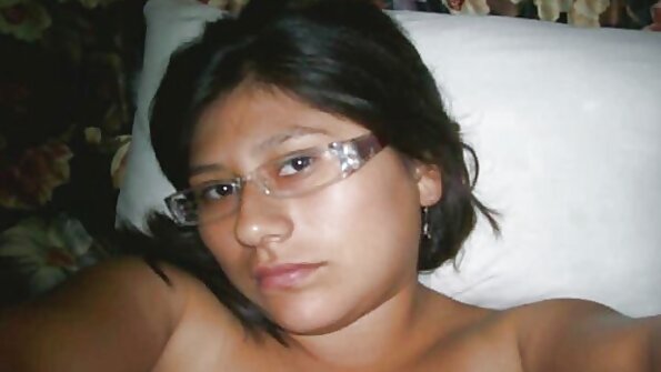 श्यामला nympho Mandy Muse sucks आणि fucks डार्क रॉड POV मध्ये